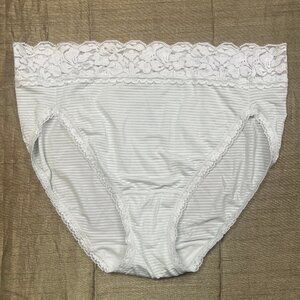 Vanity Fair Lace Hi Cut Brief Panty M/6 Light Green Stripes NWOT